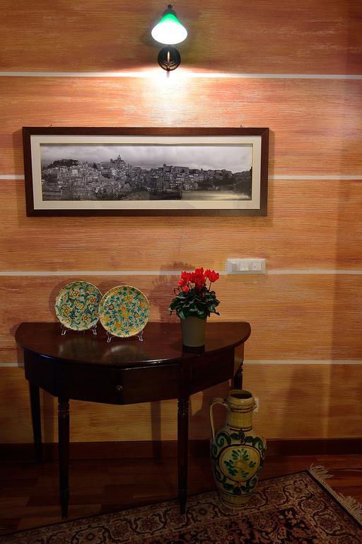 Il Triclinio B&B Piazza Armerina Bagian luar foto